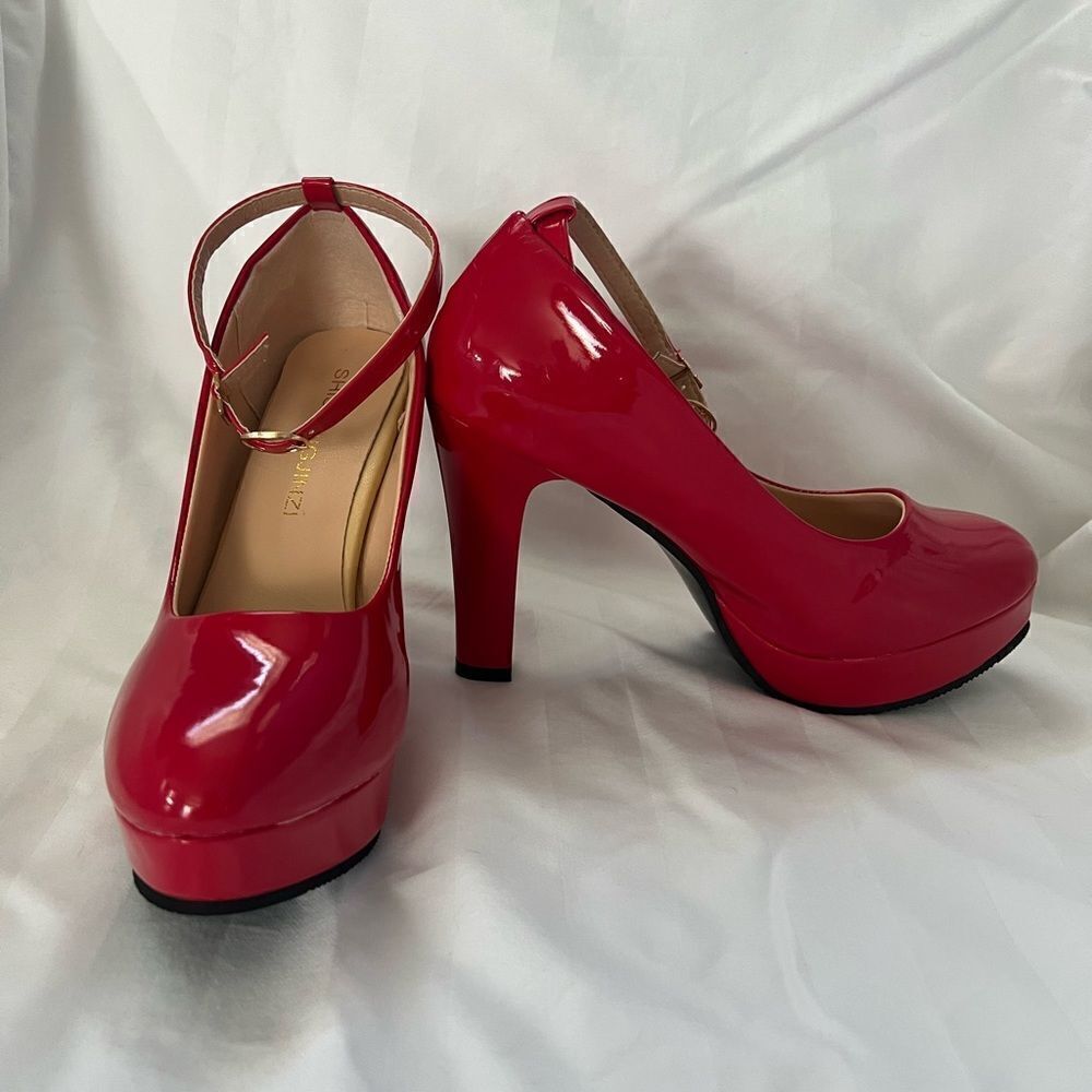 PATENT leather platform high heel pumps in red glam Streetwear NWOT - Picture 2 of 6